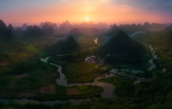 Картинка солнце, горы, река, холмы, Китай, дымка