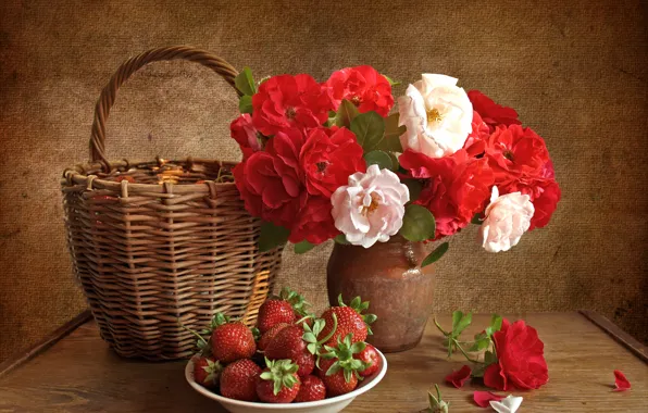 Картинка цветы, розы, клубника, ваза, натюрморт