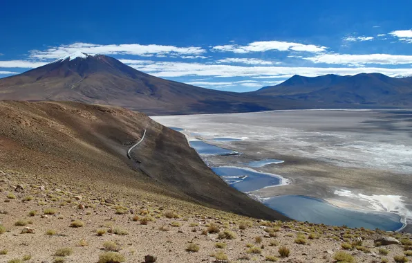Боливия, солончак Уюни, высохшее озеро, пустынная равнина Альтиплано