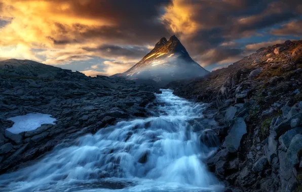 Norway, Jotunheimen, Two Towers