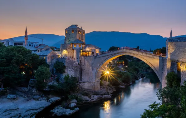 Горы, мост, река, здания, дома, вечер, Босния и Герцеговина, Mostar
