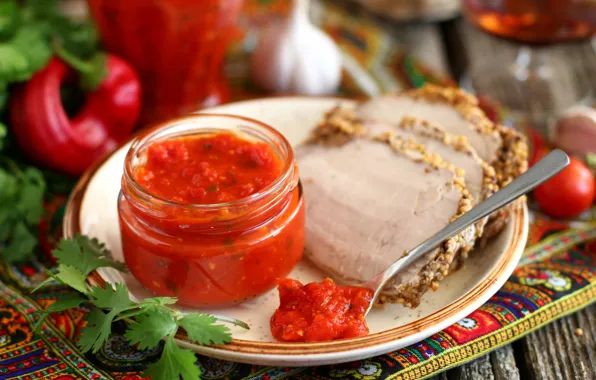 Зелень, мясо, соус, аджика