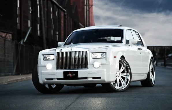 Картинка белый, небо, облака, Phantom, white, Rolls Royce, передок, свет фар