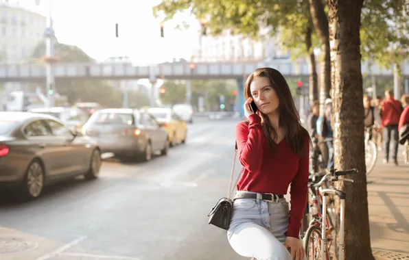 Девушка, машины, город, поза, улица, модель, джинсы, красивая