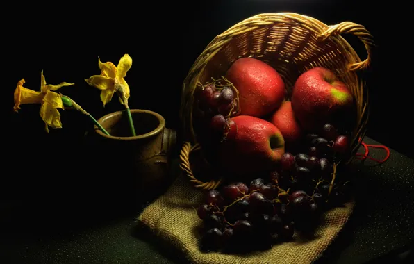 Капли, цветы, темнота, стол, яблоки, виноград, красные, горшок
