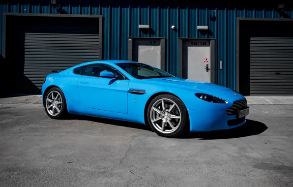 Картинка Aston Martin, Light, Blue, Gloss, Wrap, DB8