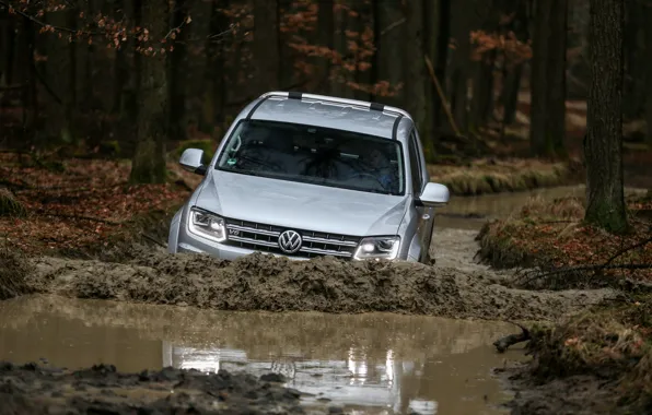 Картинка вода, волна, Volkswagen, грязь, пикап, Amarok, Highline, канава