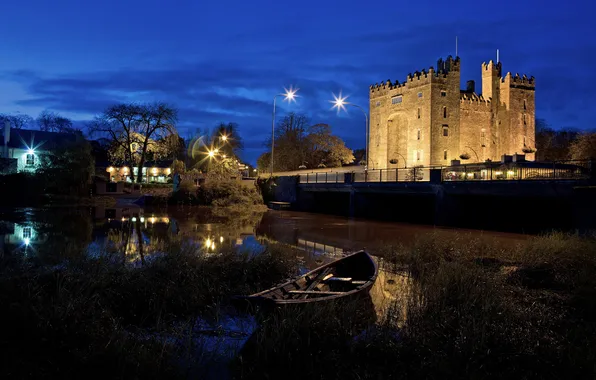 Картинка ночь, огни, пруд, замок, лодка, Ирландия, графство Клэр
