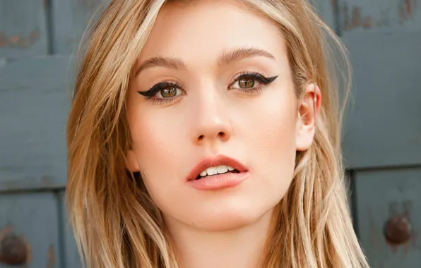 Взгляд, девушка, стрелки, Katherine McNamara