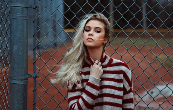 Красивая, blonde, portrait, looking at viewer