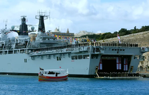 Корабль-док, визит, десантно-вертолетный, HMS Bulwark, Валлетта 2015
