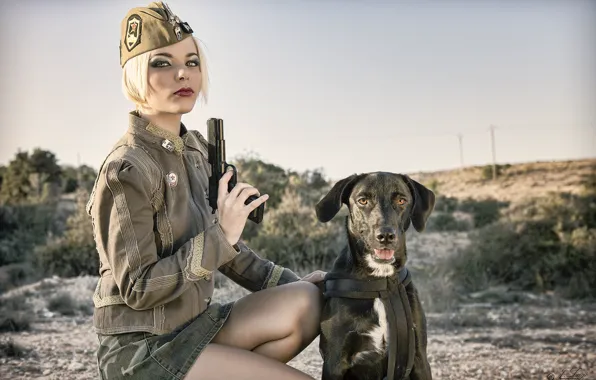 Картинка девушка, пистолет, собака