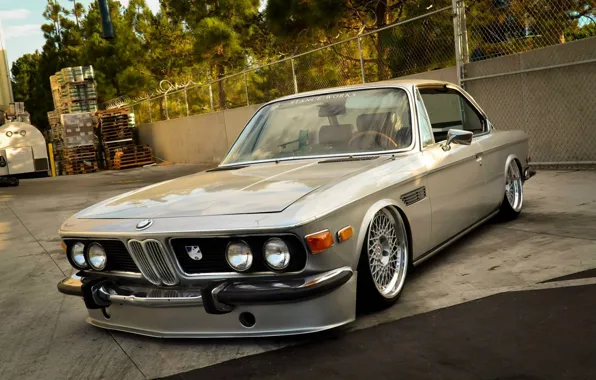 Bmw, stance