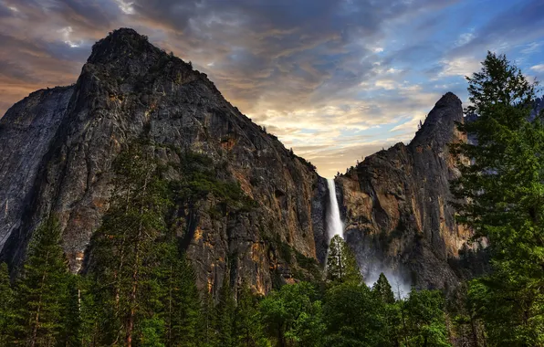 Картинка лес, гора, водопад, Yosemite National Park, Bridal Veil Falls