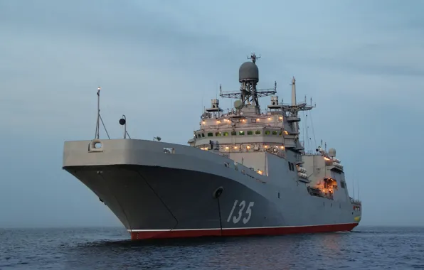 Корабль, вечер, ВМФ, Балтика, на якоре, &quot;Иван Грен&quot;, Десантный