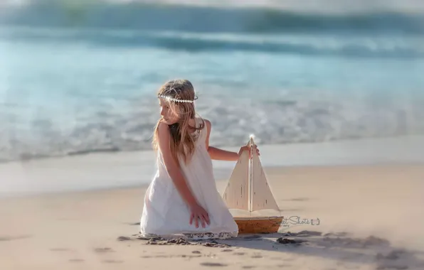 Море, корабль, девочка