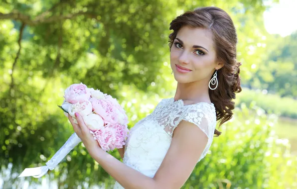 Взгляд, девушка, цветы, природа, поза, улыбка, белое, букет
