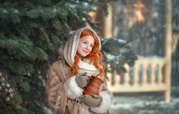 Зима, взгляд, девушка, снег, поза, улыбка, парк, ель