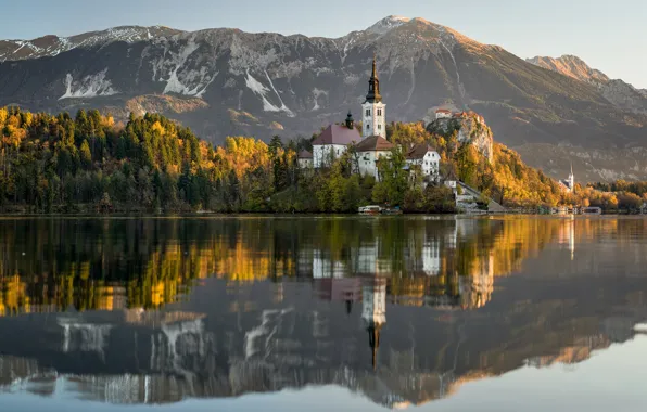 Картинка осень, горы, озеро, отражение, остров, Словения, Lake Bled, Slovenia