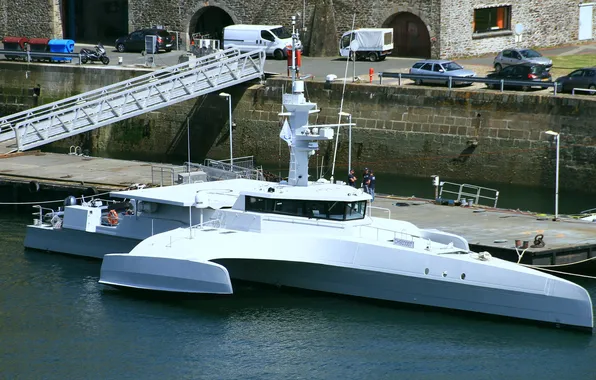 Тримаран, патрульный корабль, Ocean Eagle
