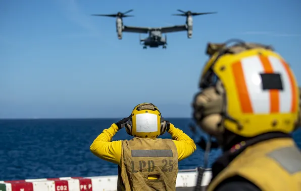 Pacific Ocean, USS Makin Island, USS America, Aircraft carrier