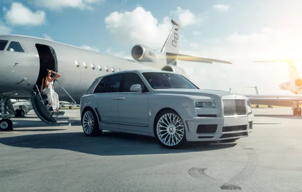 Картинка Girl, Rolls Royce, Airplane, Gray, SUV, Cullinan