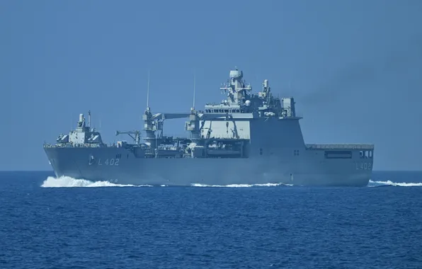 Десантный корабль, ВМС Турции, TCG Bayraktar