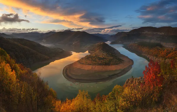 Картинка осень, облака, пейзаж, закат, горы, природа, река, Болгария