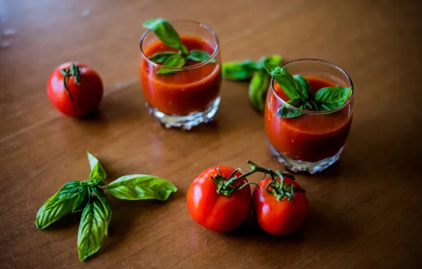 Стаканы, помидоры, томаты, томатный сок, базилик
