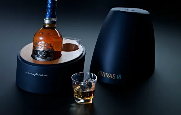 Картинка Whisky Chiva, quality alcoholic beverage, decorative case