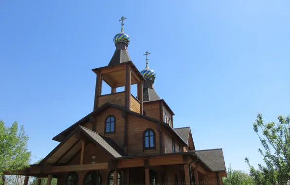 Небо, церковь, купола, весна 2018, Meduzanol ©