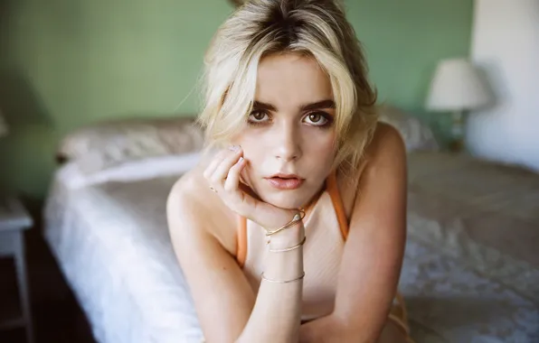 Картинка girl, look, blonde, actress, Kiernan Shipka