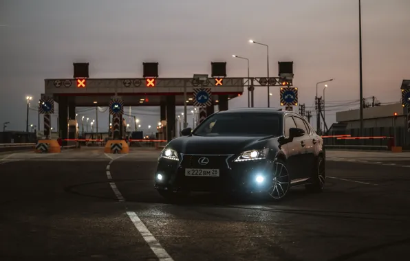 Дорога, машина, мост, lexus, темное, лексус, шлагбаум, gs350