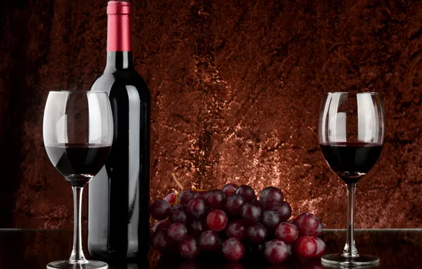 Картинка вино, красное, бутылка, бокалы, виноград, гроздь