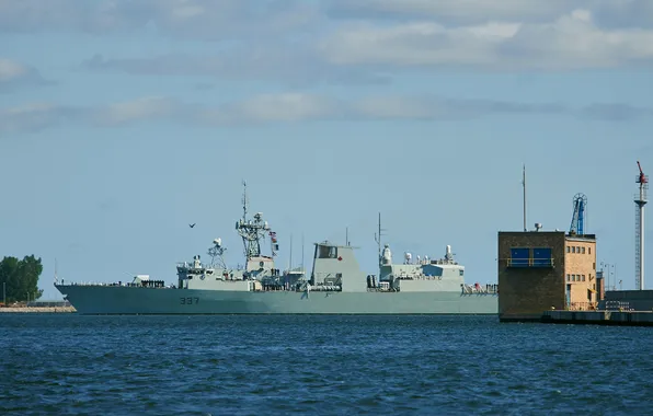 Фрегат, HMCS Fredericton, FFH 773, Королевский ВМФ Канады