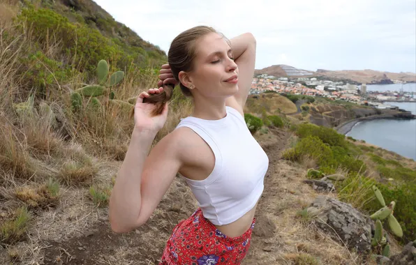 Model, brunette, outside, hillside, gorgeous, photoshoot, posing, skirt