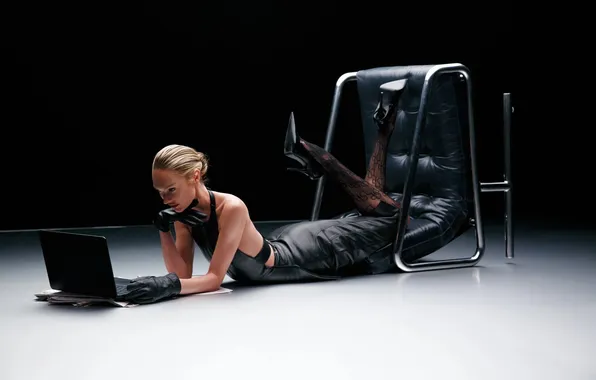 Картинка girl, young, beautiful, model, blonde, laptop, leather underwear