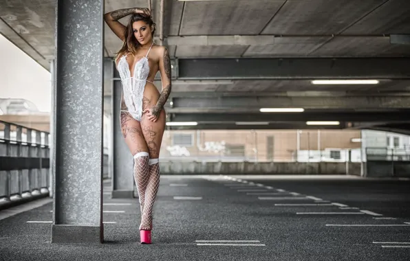 Поза, фигура, тату, парковка, гольфы, lingerie, Wild Vicky