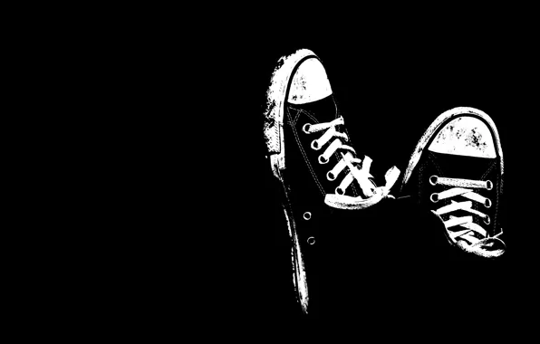Картинка минимализм, обувь, кеды, черный фон, шнурки, черно-белый
