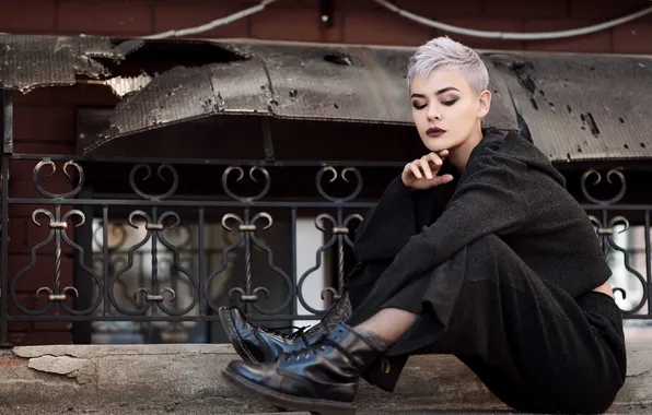 Girl, short hair, shoes, makeup