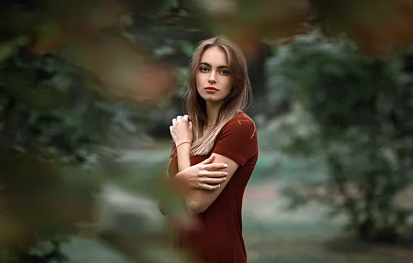 Картинка взгляд, листья, девушка, лицо, портрет, фигура, платье, Александр Куренной