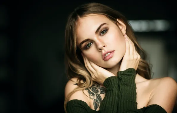 Girl, green eyes, photo, photographer, model, beauty, tattoo, lips