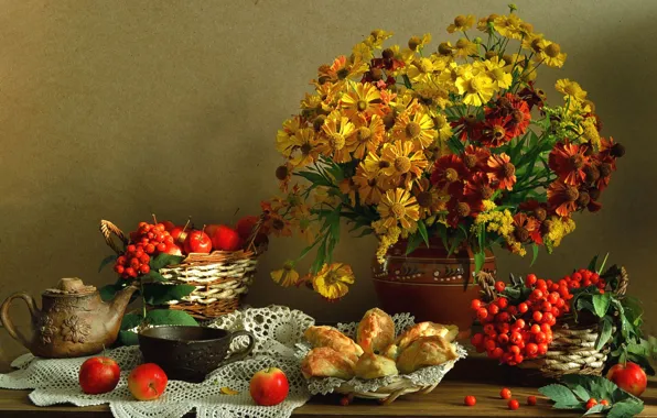 Цветы, ягоды, яблоки, чайник, чашка, натюрморт, пирожки