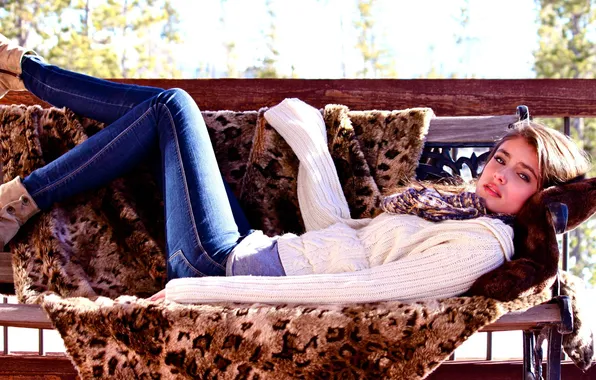 Картинка girl, beautiful, model, jeans, gorgeous, long-haired, sweatshirt, Taylor Hill