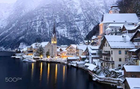 Картинка зима, горы, город, огни, озеро, снег.свет
