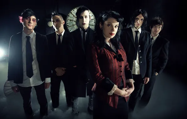 Rainbow, Chibi, Owen, New Wave, Gothic rock, Synth rock, Industrial rock, Rhim