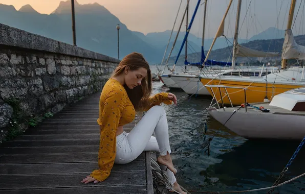 Nature, model, women, jeans, brunette, boat, sitting, hips