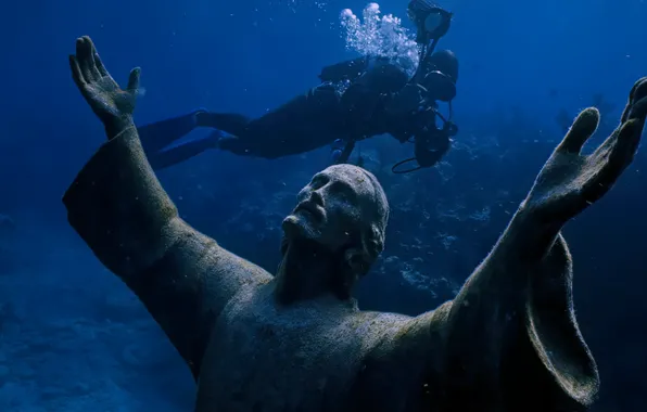 Underwater, history, Jesus, stone statues