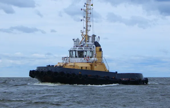 Море, небо, буксир