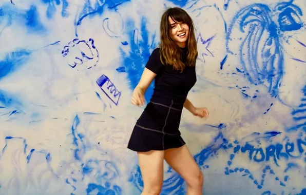 Фигура, стройная, актриса, брюнетка, красивая, смеётся, короткое платье, Ana de Armas